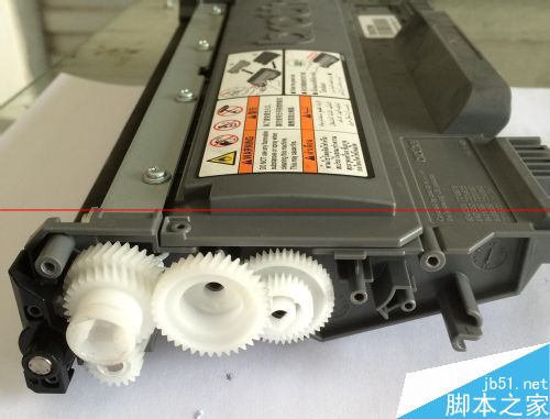 兄弟打印机2240D怎么清理齿轮和安装齿轮？