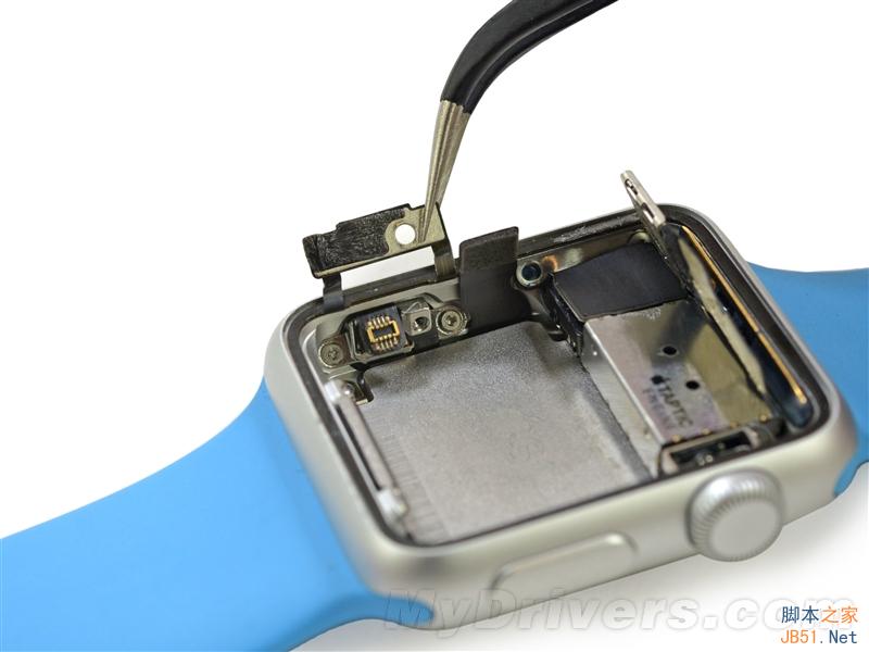 38毫米表盘的运动版apple watch详尽拆解：电池太失望了