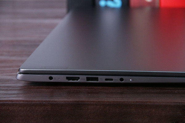 联想小新Air 2018款值得买吗？2018联想小新Air 15轻薄本首发全面评测图解