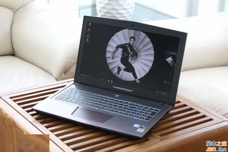 雷神Dino游戏本值不值得买?雷神Dino游戏本高清图赏