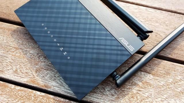 华硕RT-AC1200值得买吗？华硕RT-AC1200 1200M路由器全面图解评测