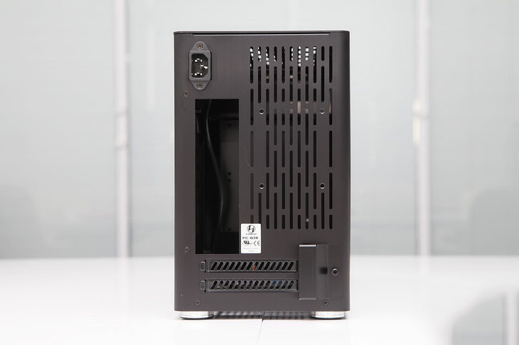 ITX机箱中的时代宠儿 联力PC-Q38迷你机箱详细图文评测