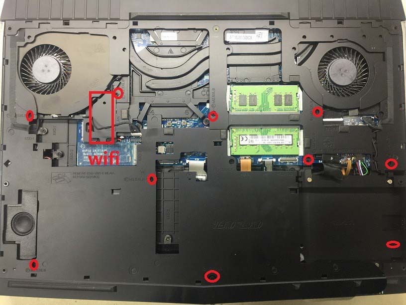 外星人Alienware 17R4笔记本怎么拆机取出主板?