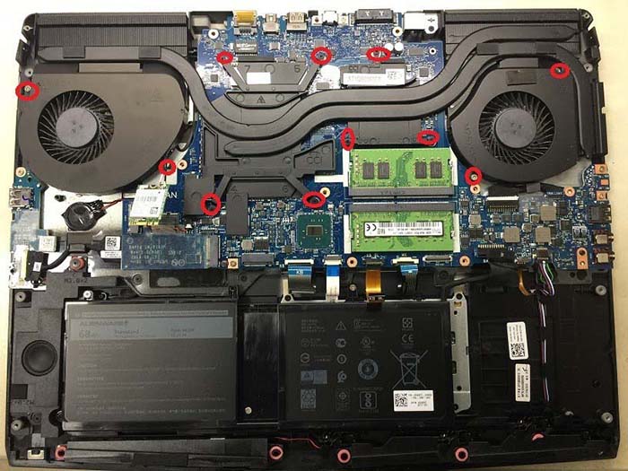 外星人Alienware 17R4笔记本怎么拆机取出主板?