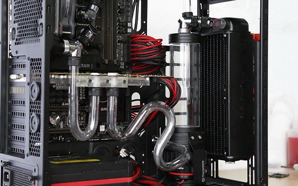 水冷显卡怎么安装？一体式水冷显卡图文安装教程