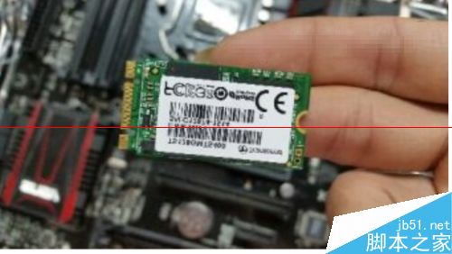 thinkpad E540怎么安装NGFF固态硬盘？