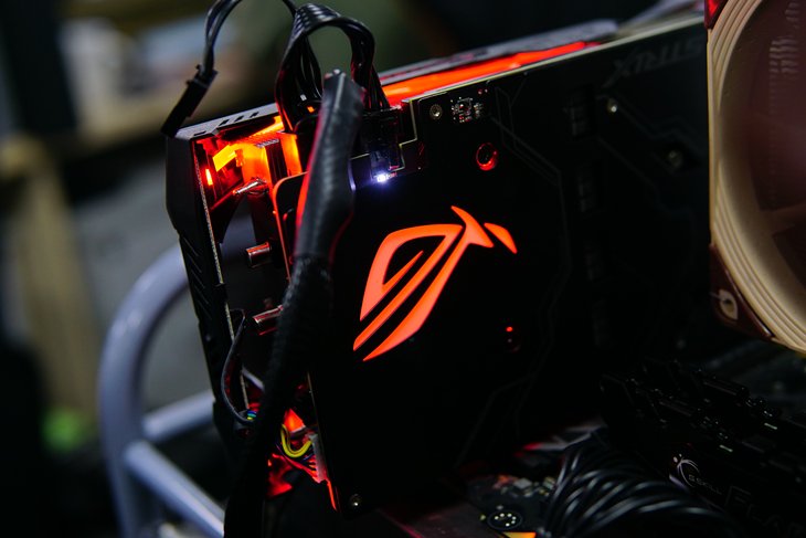 极致奢华 ROG STRIX RTX 2070 O8G GAMING显卡详细图文评测