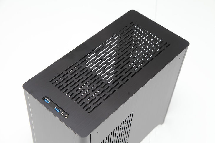 ITX机箱中的时代宠儿 联力PC-Q38迷你机箱详细图文评测
