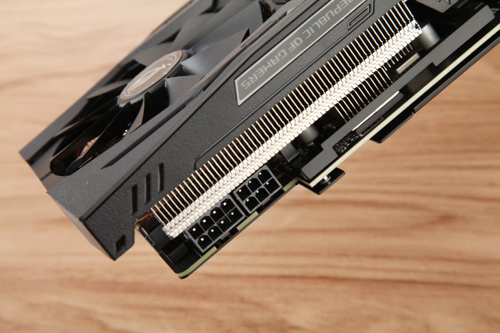 极致奢华 ROG STRIX RTX 2070 O8G GAMING显卡详细图文评测