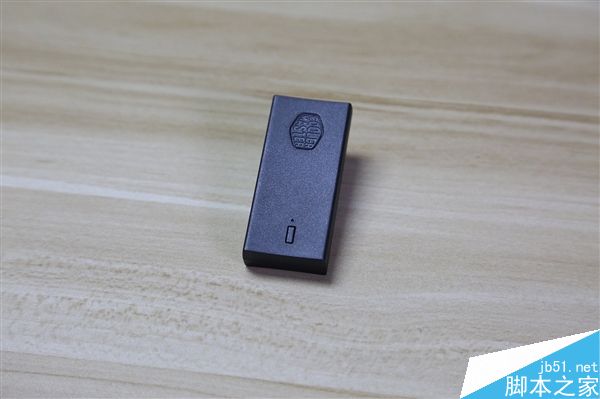 酷冷至尊MasterWatt Maker 1200W电源图赏:用料做工顶级水平