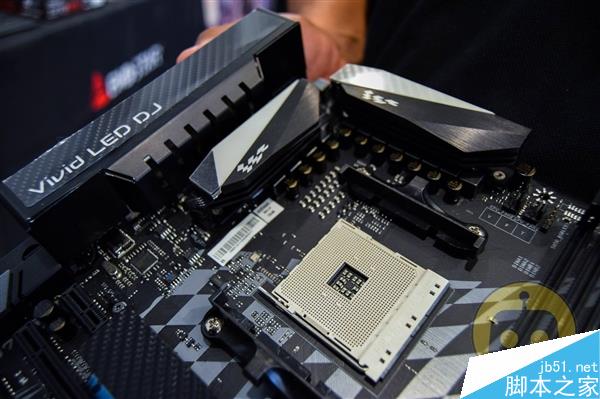 AMD Ryzen+映泰X370主板成功点亮 Ryzen加入液氮细节图