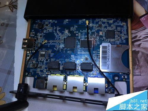 无线路由器怎么换天线? 无线路由改装SMA天线接口的教程