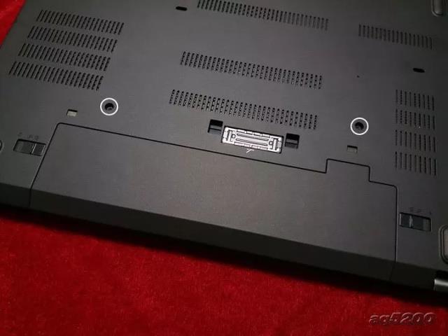 ThinkPad 25周年纪念版做工如何？ThinkPad 25周年纪念机拆解教程和评析