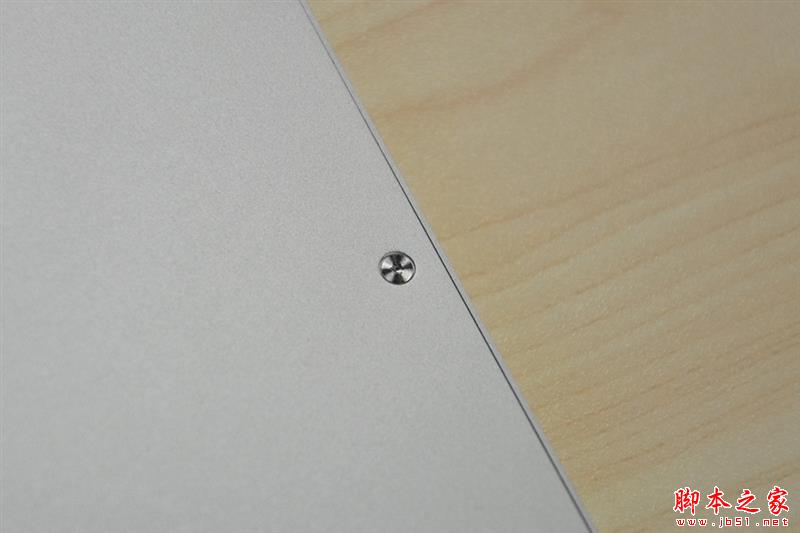 小米笔记本Air做工如何？小米笔记本Air真机首发拆解图解