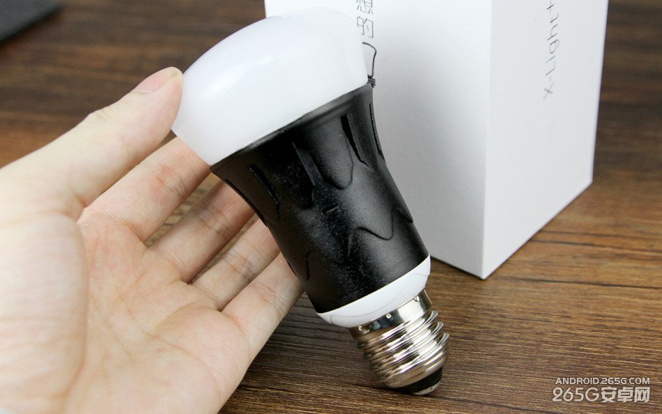 魅族智能灯泡X-Light Plus开箱图赏 可变1600万种颜色