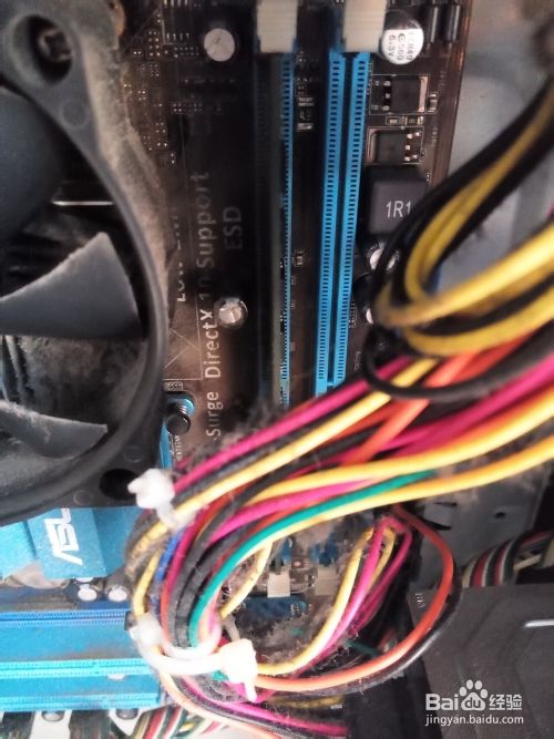 电脑显示器无信号开不了机怎么办？