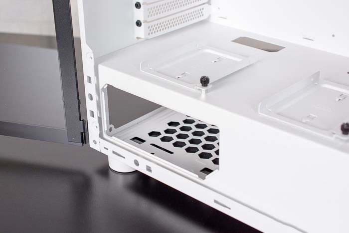 Thermaltake挑战者H3机箱值不值得买 Thermaltake挑战者H3机箱评测