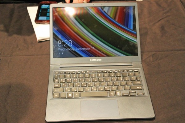 三星Macbook Air新款笔记本ATIV Book 9 只有0.95Kg