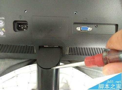 联想LS2014wD显示器该怎么拆机?