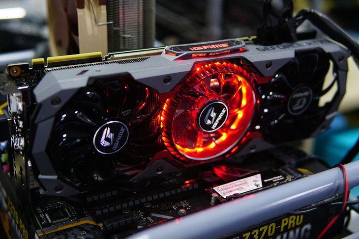 七彩虹iGame RTX 2080 Advanced OC显卡详细评测 颜值实力兼备