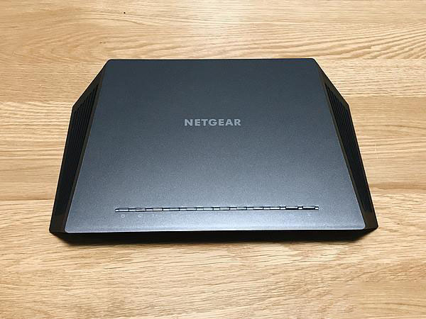 网件R7000P和R7000哪个值得买？网件R7000P AC2300路由器开箱拆机详细评测