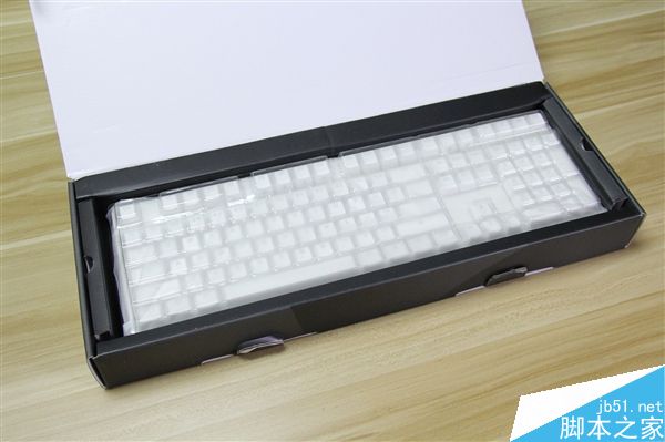 IKBC时光机机械键盘F-RGB开箱图赏:加入RGB背光灯效
