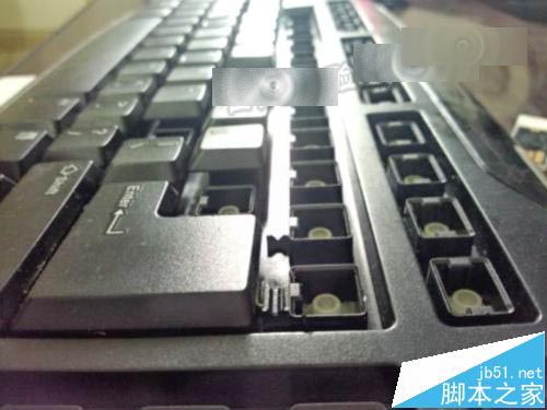 键盘怎么完全拆卸清理并重新组装?
