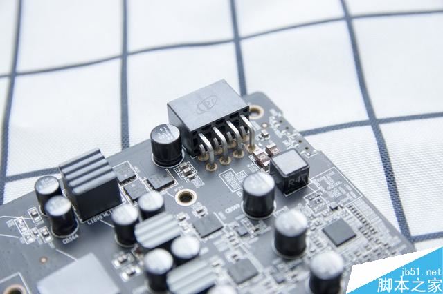 RX 560XT显卡性能怎么样 RX 560XT显卡性能及拆解图文评测