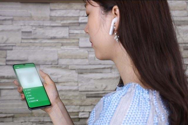 华为FreeBuds2Pro和苹果AirPods2哪款好 两款耳机对比评测