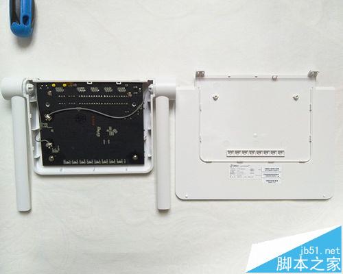 360路由器P1该怎么拆解? 360p1拆解图文教程