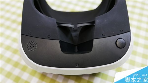 售价3699元 索尼PS VR国行精品套装抢先开箱直播视频