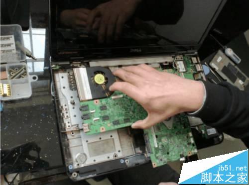 戴尔M5010笔记本怎么拆机清灰?