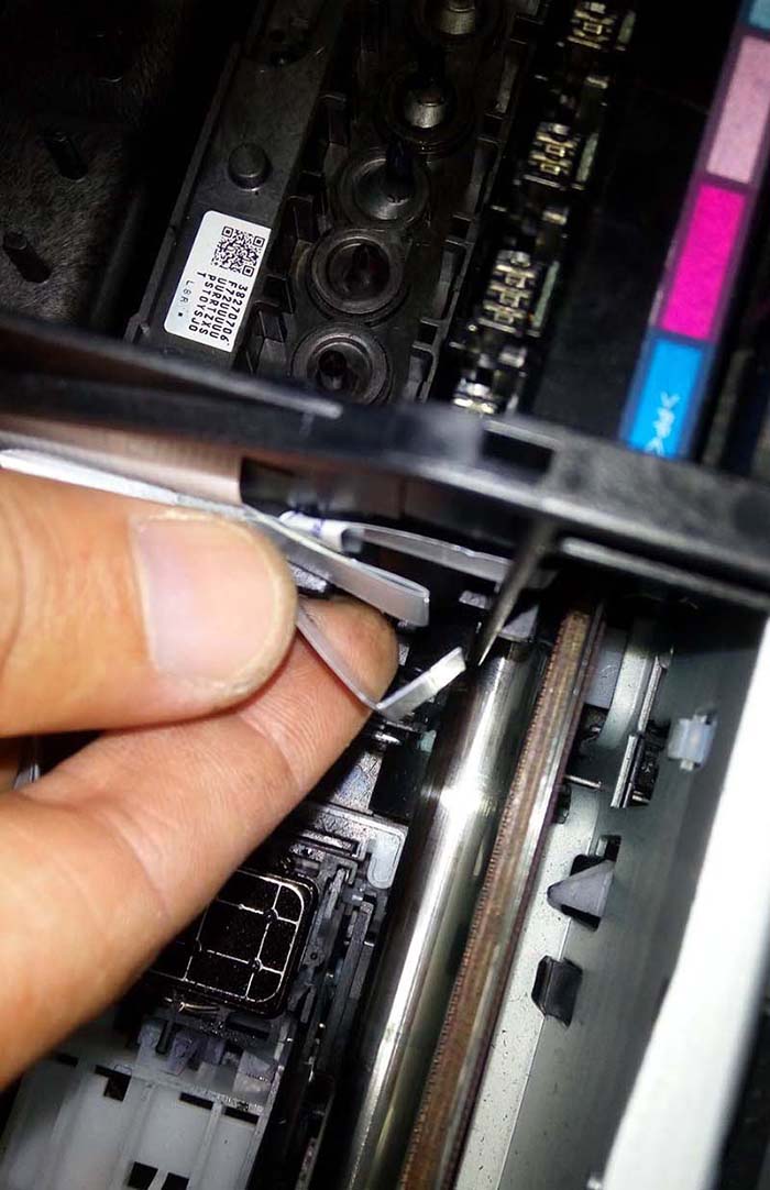 EPSON爱普生R330打印机怎么更换喷头?