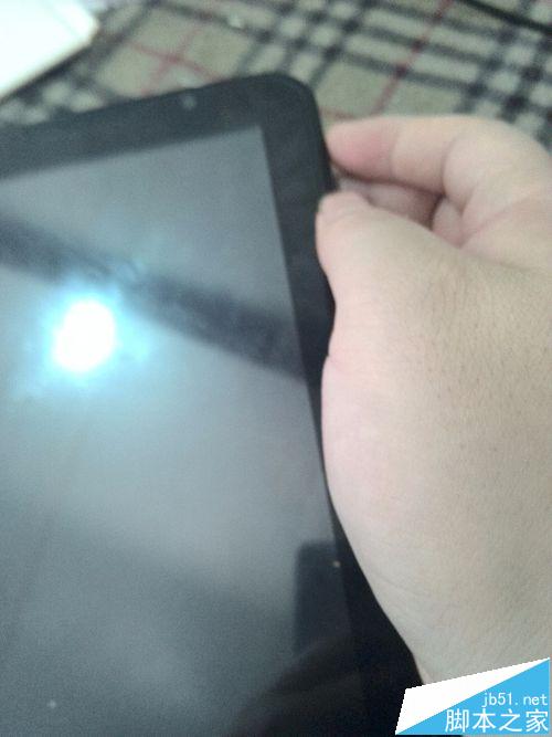 紫光电子(mz68)平板电脑如何安装SD卡