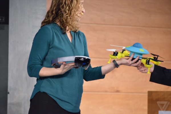 微软发布会全息影像头戴设备HoloLens怎么样？