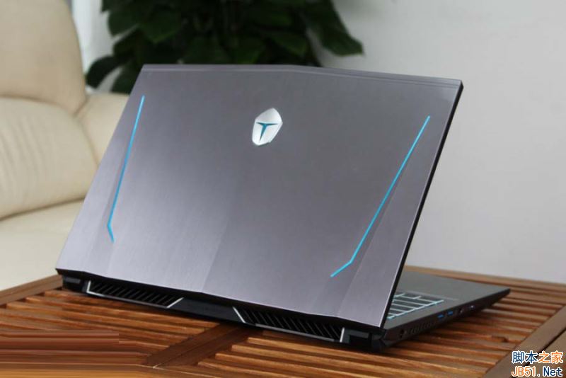 雷神Dino游戏本值不值得买?雷神Dino游戏本高清图赏