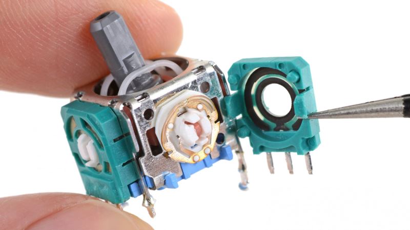 PS5 DualSense手柄漂移什么原因 iFixit拆解PS5 DualSense手柄漂移可能原因