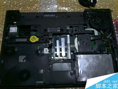 笔记本怎么换风扇、加风扇润滑油、换硅脂?