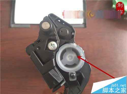 打印机怎么将墨盒取出来加粉?
