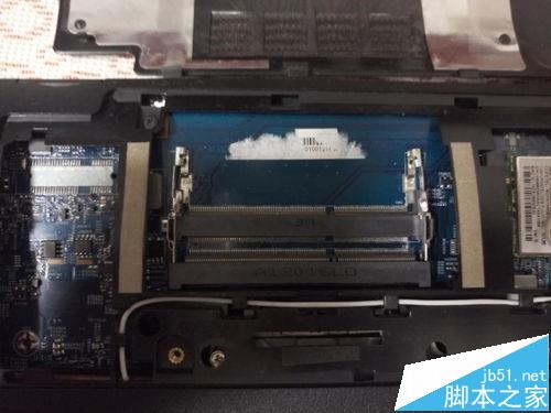 宏碁ACER4752G怎么拆机更换内存条?