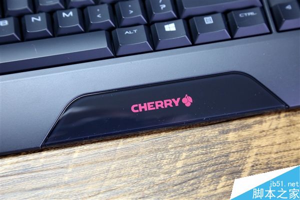 Cherry樱桃MX BOARD 9.0机械键盘图赏:定位专业电竞