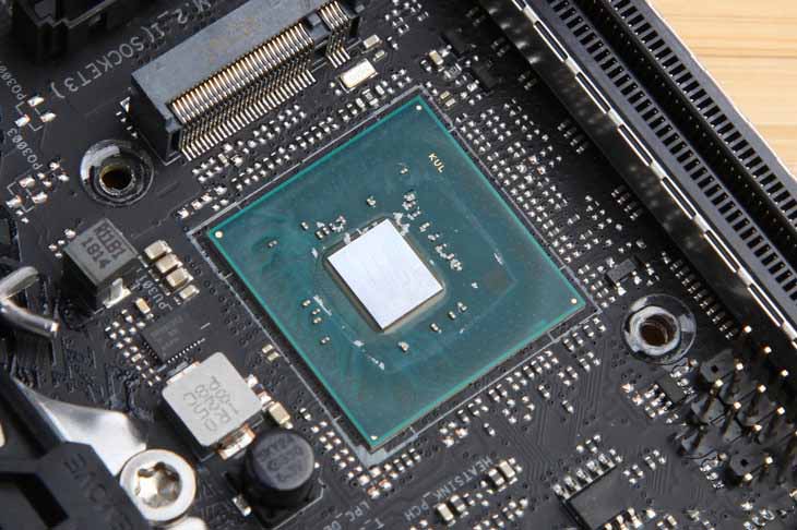 小尺寸大作为 华硕ROG STRIX Z390-I GAMING主板详细图文评测