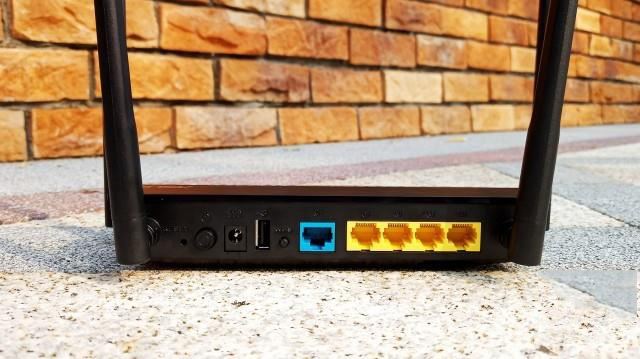 华硕RT-AC1200值得买吗？华硕RT-AC1200 1200M路由器全面图解评测