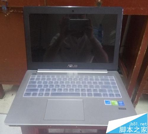 华硕v451l笔记本怎么拆机安装内存条?