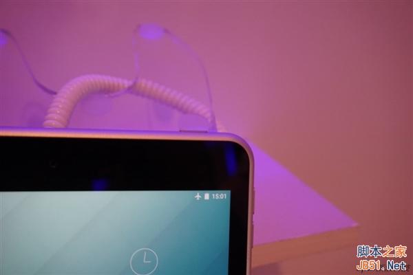 USB正反随便插 1599元运行Android 5.0诺基亚平板现场实拍图赏
