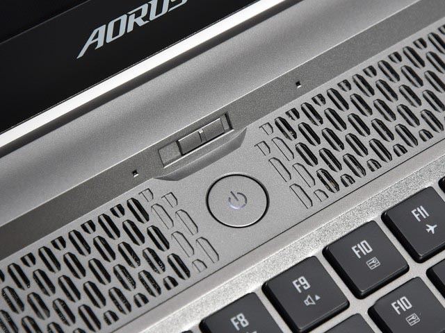 技嘉AORUS 17G KB游戏本值得买吗 技嘉AORUS 17G KB游戏本评测