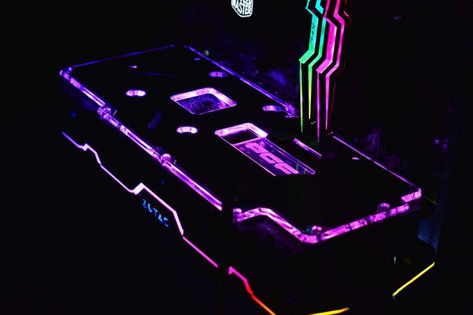 索泰RTX 2080 Ti PGF OC14显卡开箱拆解+评测