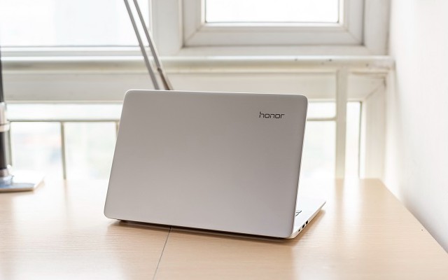 8款3500到万元笔记本电脑 2018从入门到高端笔记本推荐