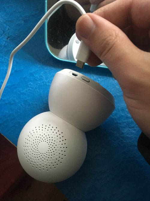 小米智能摄像机云台版怎么插入内存卡?