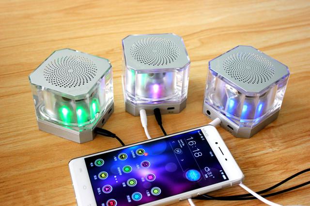 蓝牙音箱还可以这么玩，你一定没玩过